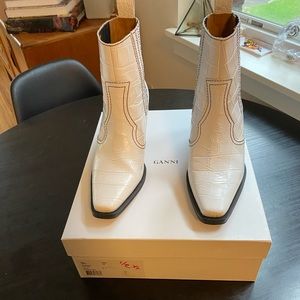 Ganni Callie White Cowboy Boots Sz 38 With Box